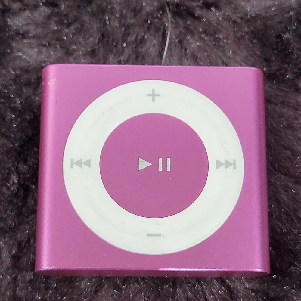 Apple iPod Shuffle 4th Generation Pink 2GB Digital Media Player Model A1373